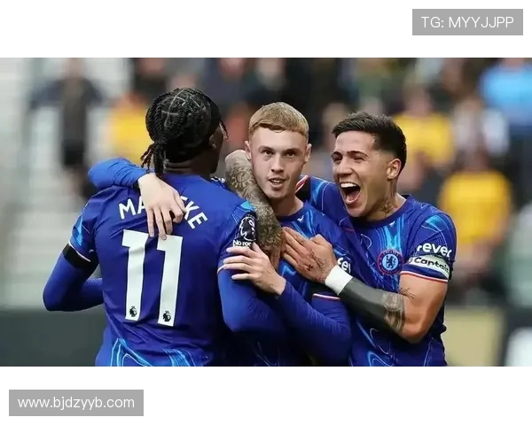 切尔西在强强对话中竞争力不足，状态波动对争冠形势产生影响