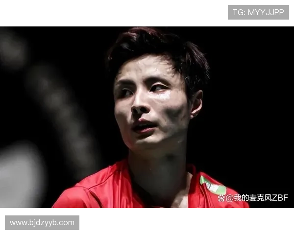 石宇奇打完比赛瞬间变路人，谁能想到赛场上那股狠劲其实藏着这种日常迷糊样？